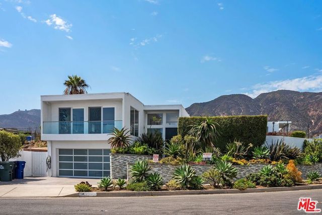 3831 Surfwood Road, Malibu