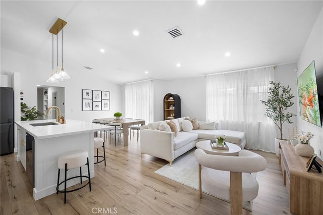11300 Foothill Boulevard # 63, Lakeview Terrace