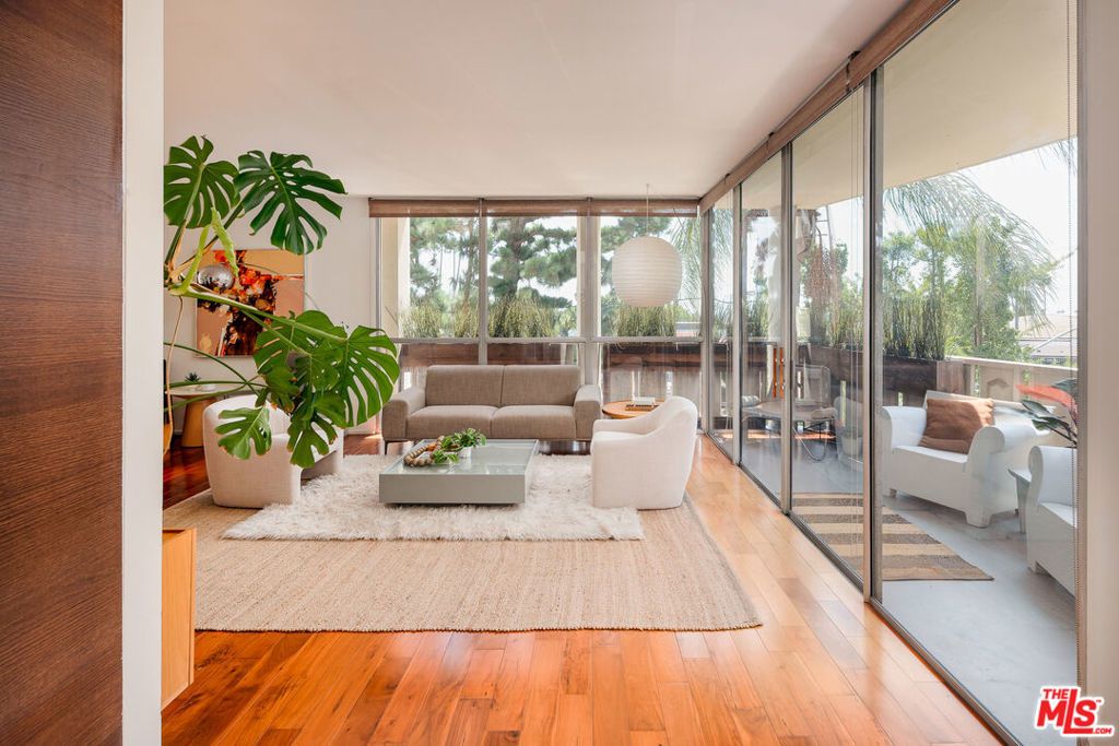 4455 Los Feliz Boulevard # 207, Los Angeles