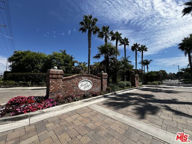 7825 Seaglen Drive, Huntington Beach
