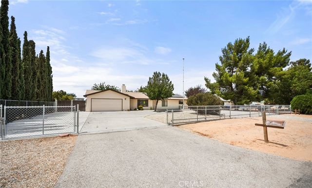 21960 Maumee Road, Apple Valley