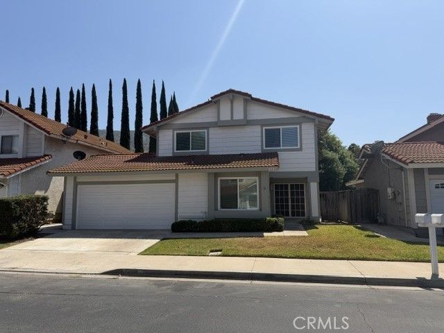 4581 Feather River, Corona