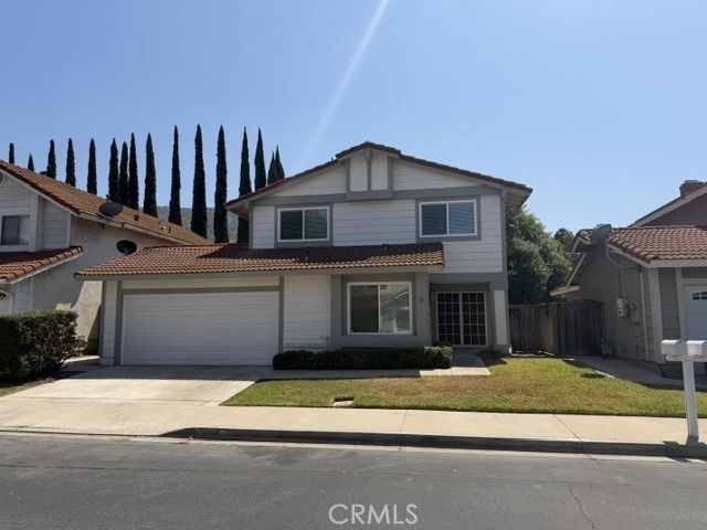 4581 Feather River, Corona