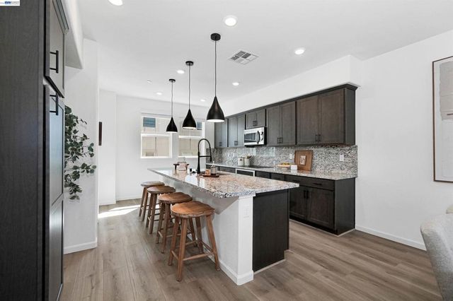 3767 Castro Valley Blvd., Castro Valley