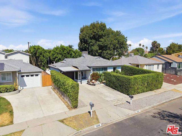 7007 Claire Avenue, Los Angeles