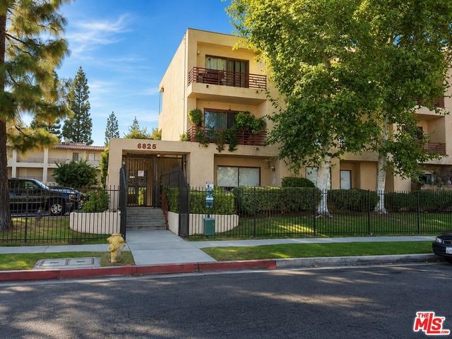 6825 Alabama Avenue # 311, Canoga Park