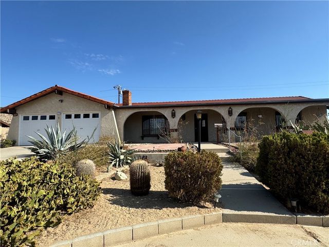 57374 Warren, Yucca Valley