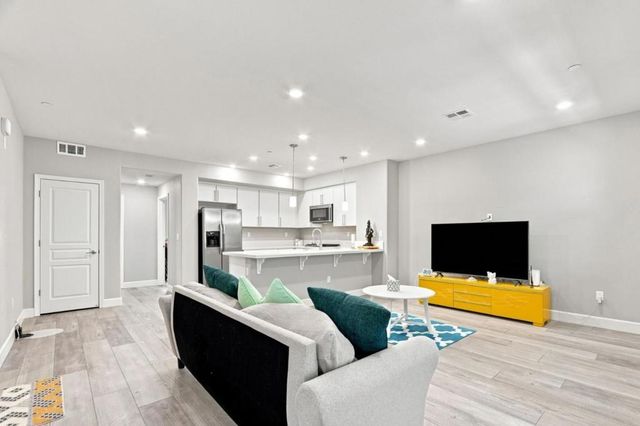 633 Clover Circle, Milpitas
