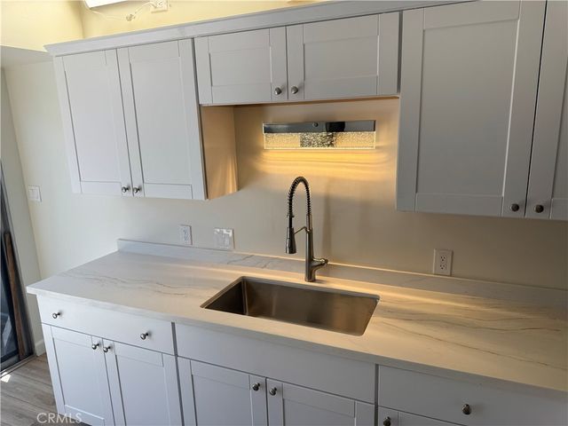 4040 Grand View # 44, Los Angeles