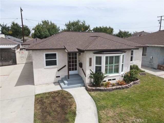4562 Iroquois Avenue, Lakewood