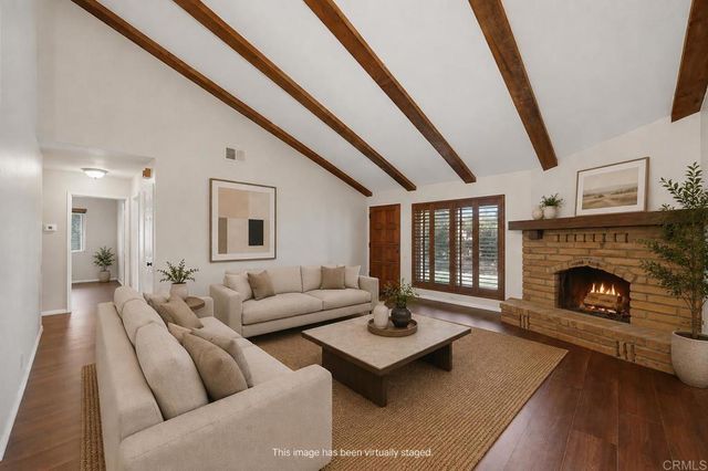 711 De Luz Road, Fallbrook