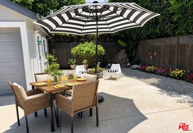 10824 Westminster Avenue, Los Angeles