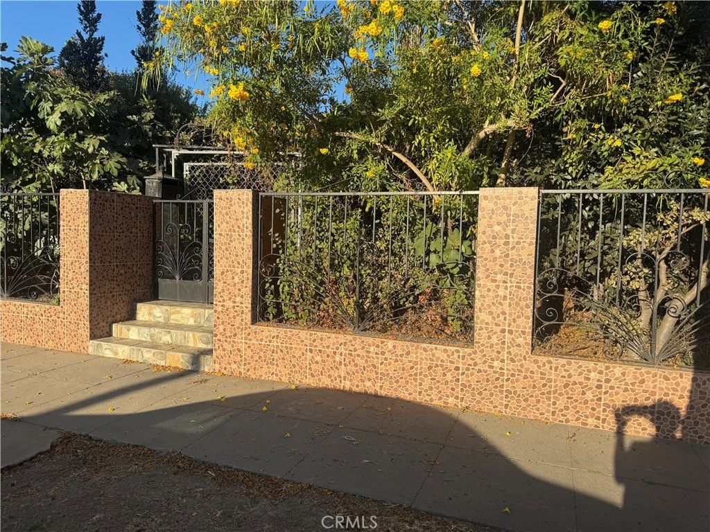 905 S Ross, Santa Ana