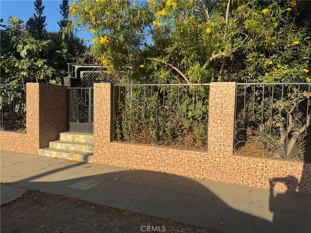 905 S Ross, Santa Ana