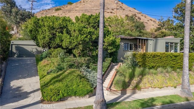 1011 W Mountain, Glendale