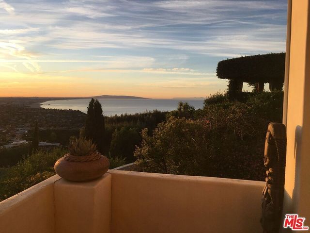 1058 Vista Grande Drive, Pacific Palisades