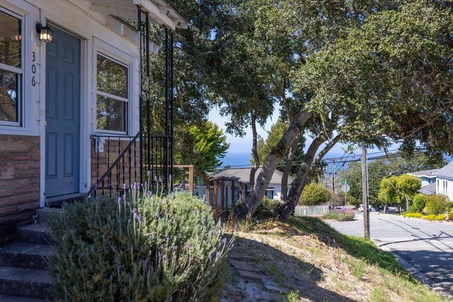 306 9th Street, Pacific Grove