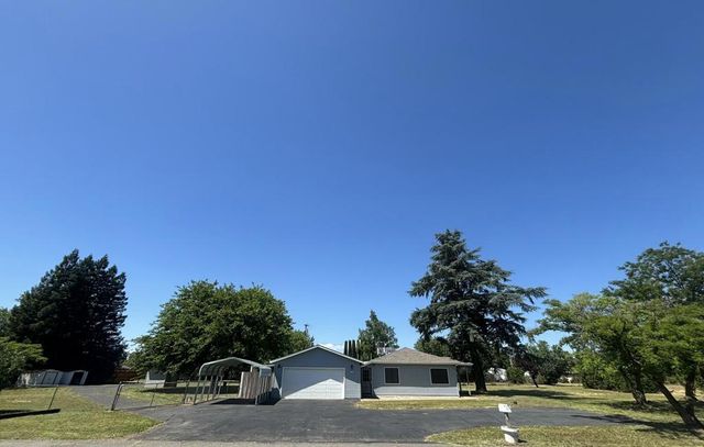 5050 Bo Peep Lane, Redding