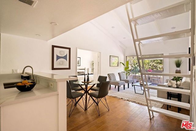 2700 Cahuenga Boulevard # 4303, Los Angeles