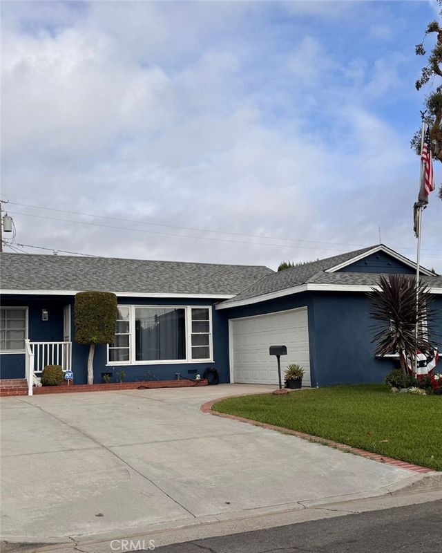 14017 Stamy Road, Whittier