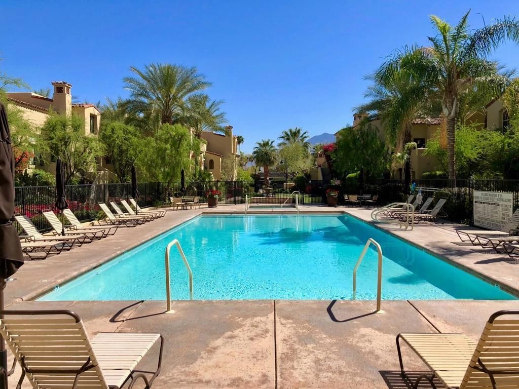 230 Villorrio Drive E, Palm Springs