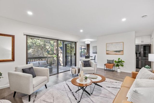 3350 La Mesa Drive # 4, San Carlos