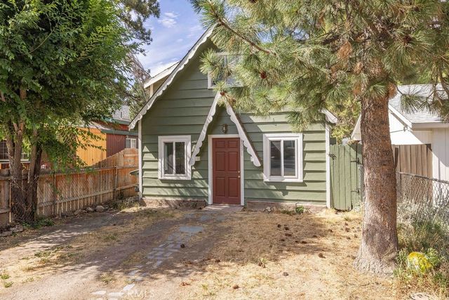 1031 W Aeroplane, Big Bear City
