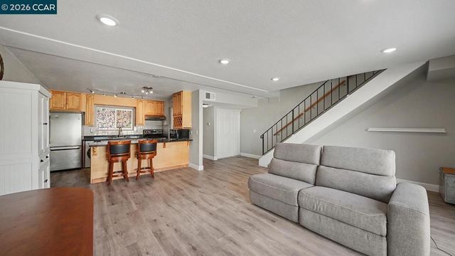 2426 Lincoln Ave # J, Alameda