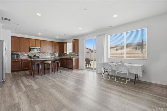 35125 Waimea Way, Winchester