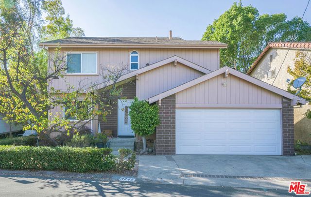 4245 Alhama Drive, Woodland Hills
