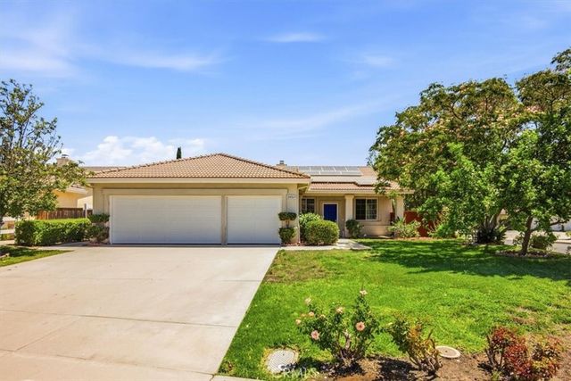 24501 Corte Rojelio, Murrieta