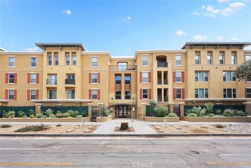 128 N Oak Knoll # 206, Pasadena