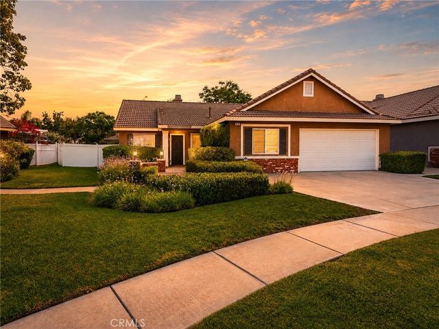 3027 Graceland Way, Corona