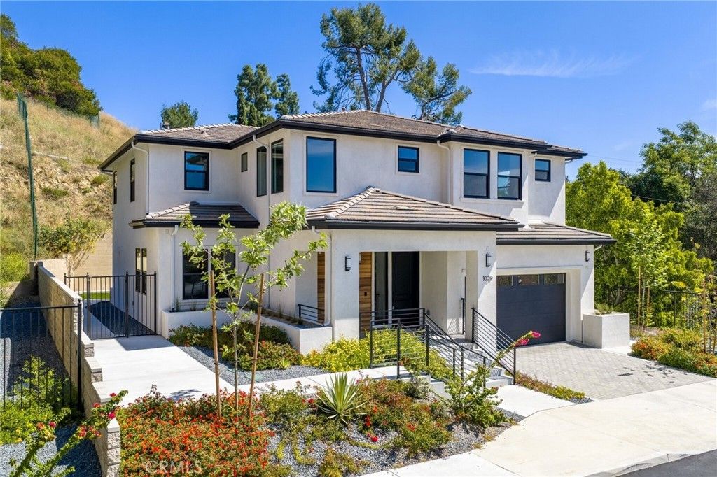 1029 N Staley Lane, Los Angeles