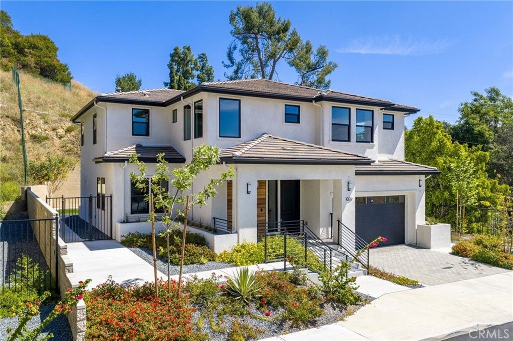 1029 N Staley Lane, Los Angeles
