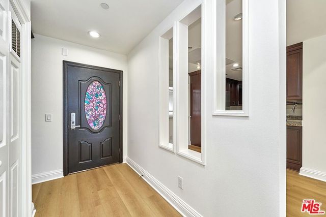1043 S Kenmore Avenue # 404, Los Angeles