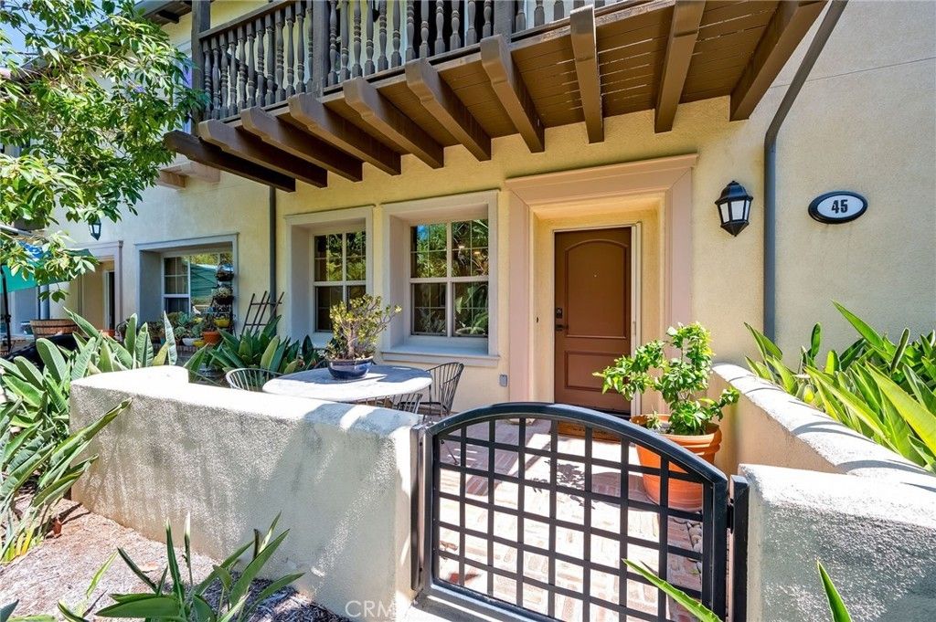 45 Iceberg Rose, Irvine
