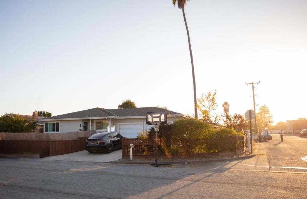 1915 Halterman Avenue, Santa Cruz
