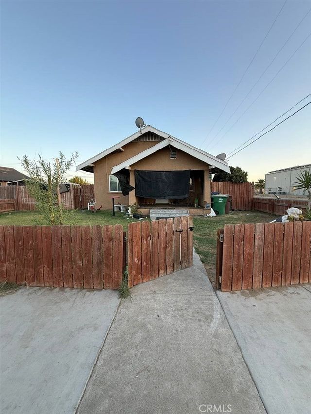 20391 3rd, Stratford