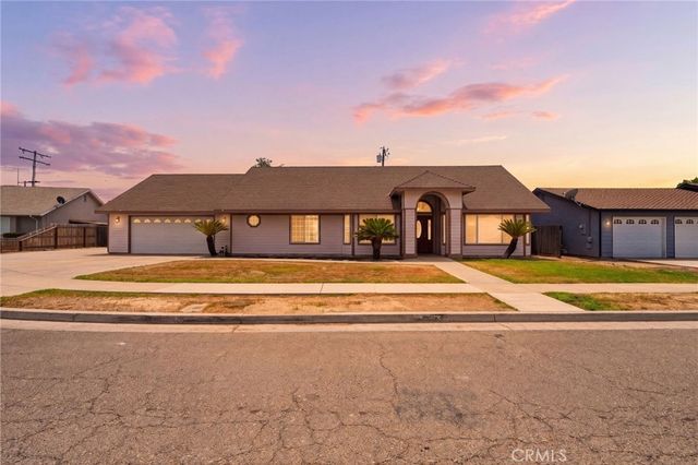 1487 Boyd Court, Tulare