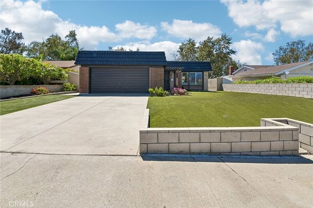 25141 Madeira, Laguna Hills