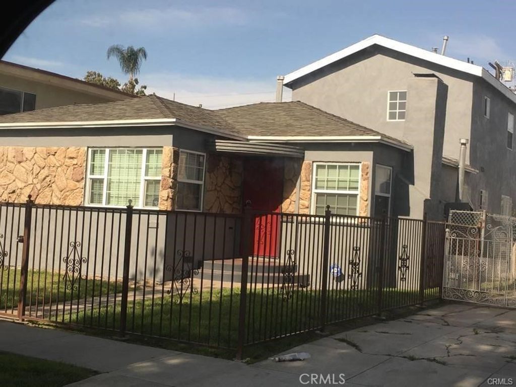 2205 S Spaulding, Los Angeles