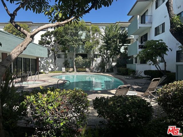 5000 S Centinela Avenue # 214, Los Angeles