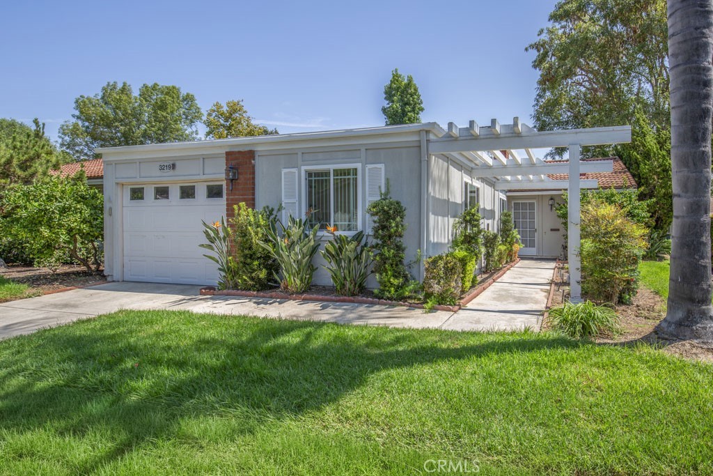 Photo of Listing #OC26179199