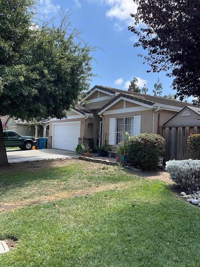 2560 Glenview Drive, Hollister