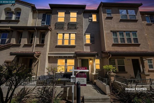1147 Martin Luther King, Hayward