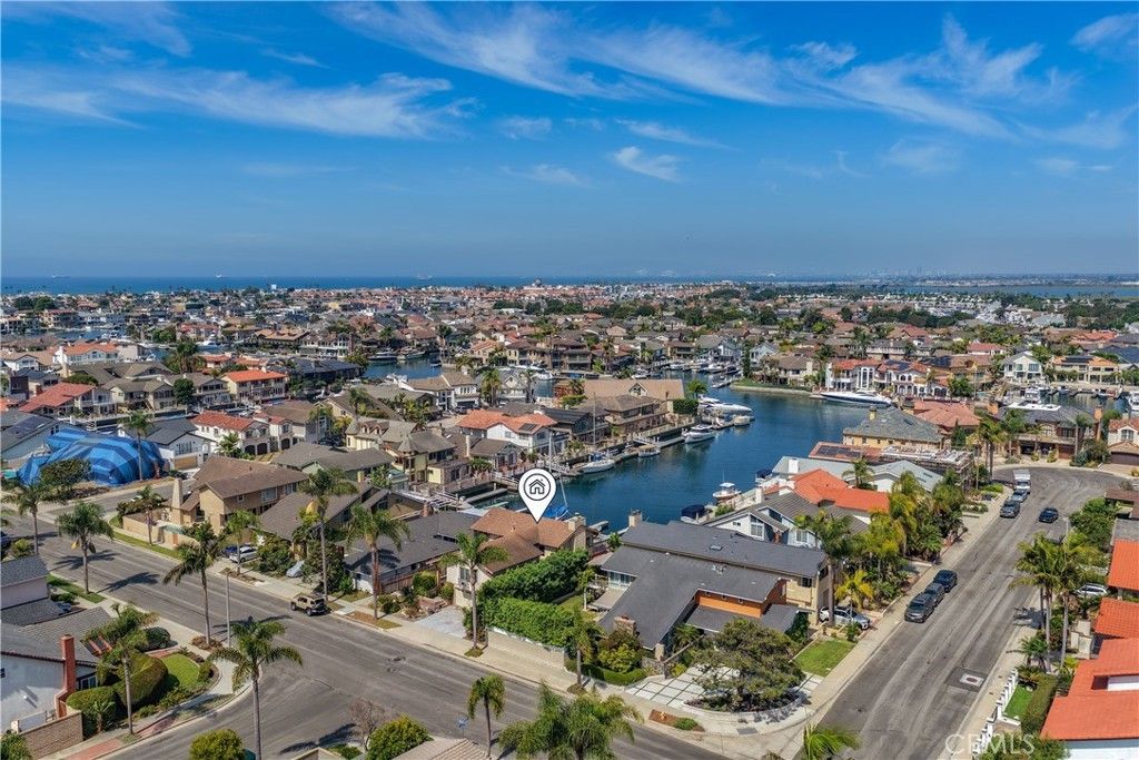 3953 Mistral, Huntington Beach