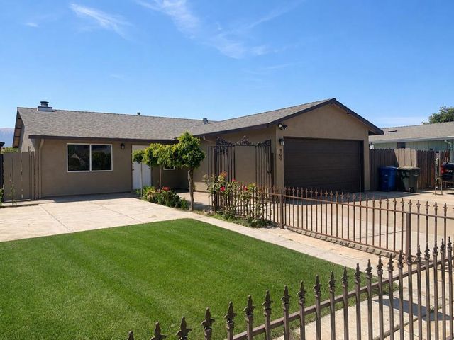 309 Grace Circle, Gonzales