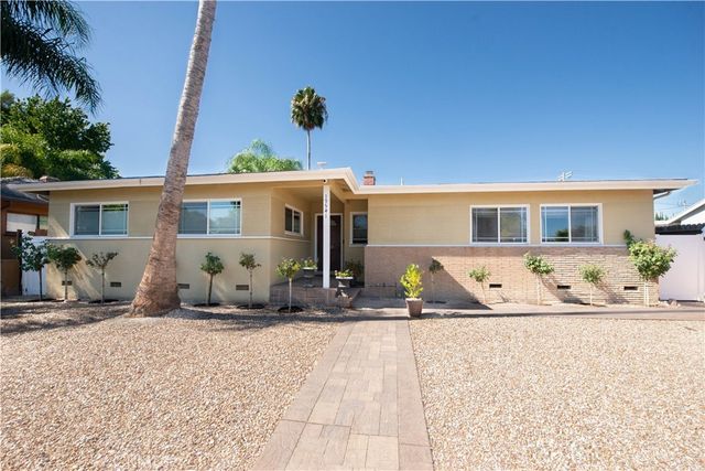 19541 Victory Boulevard, Reseda