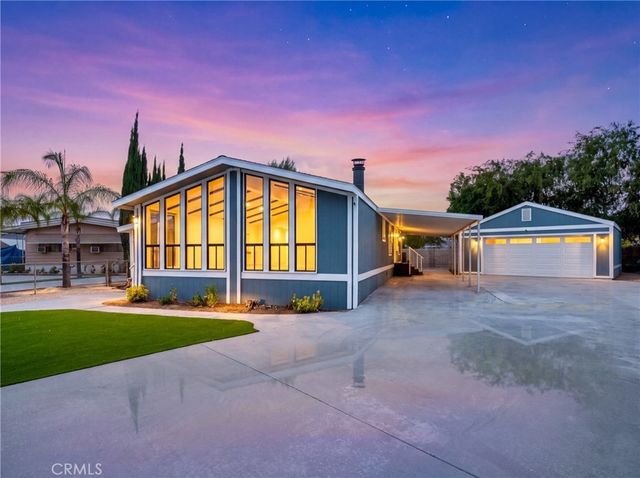 2980 Santo Tomas, Perris
